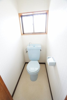 【トイレ】 | スカイハイツ | ※同物件、同タイプの写真になります。
