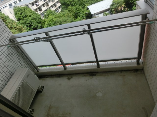 川崎市高津区下作延５丁目の賃貸マンションのバルコニー|※他部屋参考写真