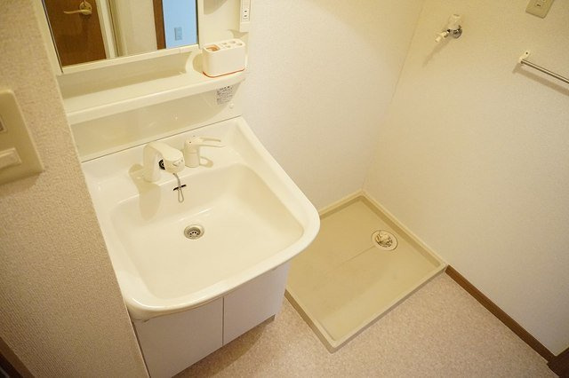 【洗面所】 | ソルマージュⅠ | コンパクトで使いやすい洗面所