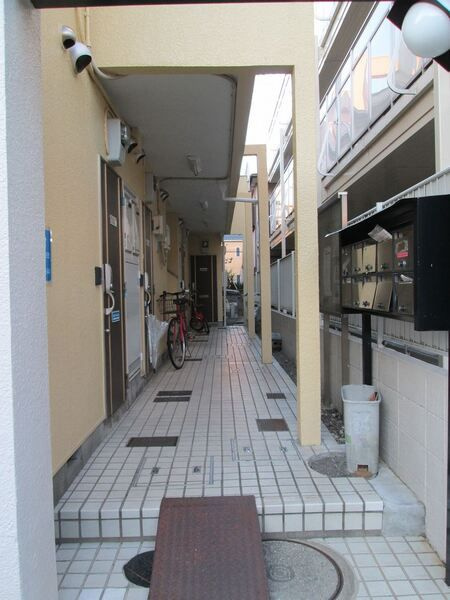ジュネパレス新松戸第４１のエントランス