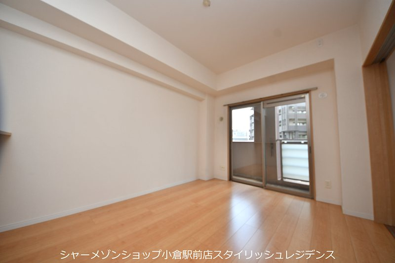 VERDE大手町の居間・リビング