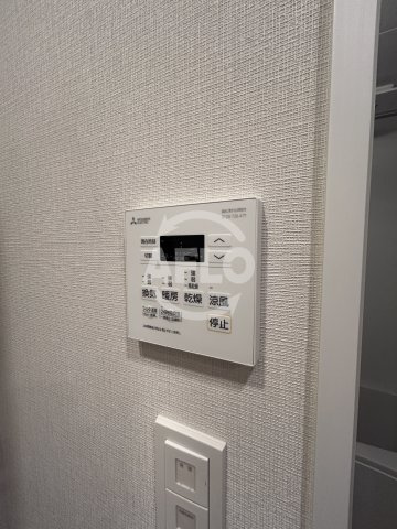バウスフラッツ新大阪の洗面所|バウスフラッツ新大阪　浴室乾燥機