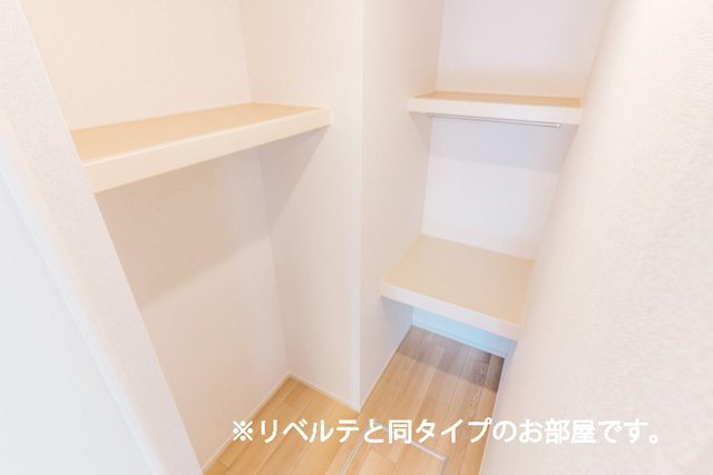 レジデンス　マイの収納|こまごまとしたものを収納できそうですね