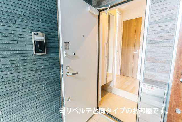 レジデンス　マイの玄関|収納もある玄関です