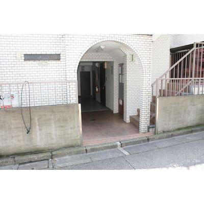スカイコート池尻の内装|明るい色調の室内です