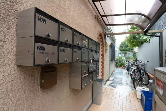 AP987 メゾン・ド・富士見町 205のエントランス|



