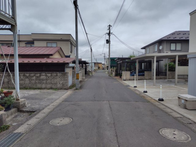 【前面道路含む現地写真】 | 弘前市城南三丁目・土地物件