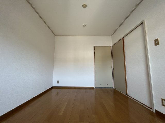 リバーサイド春日手の寝室