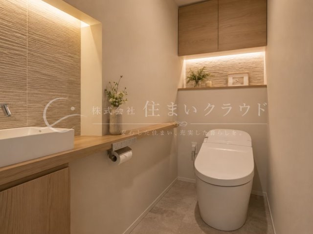ニューライフ金沢文庫A棟のトイレ|～Toilet～
トイレ交換や内装リフォームにより、すっきりと清潔感のある空間へ。
画像はリノベーション後の参考イメージです。間取りや仕様により仕上がりは異なります。