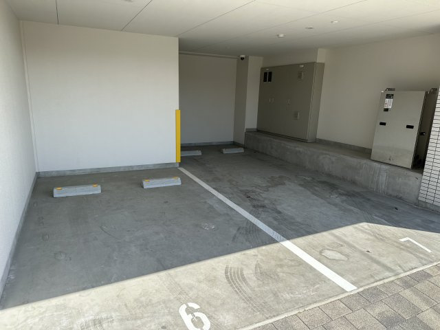 ルフレグランデ府中の駐車場
