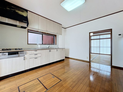 【居間・リビング】 | 福原町7番4戸建