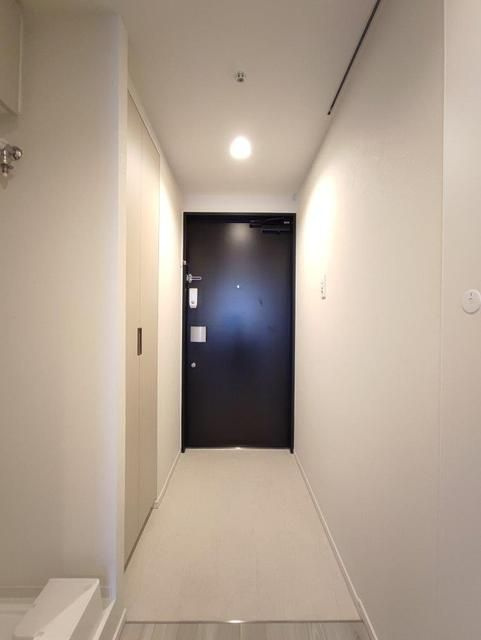 クロスレジデンス高田馬場の玄関