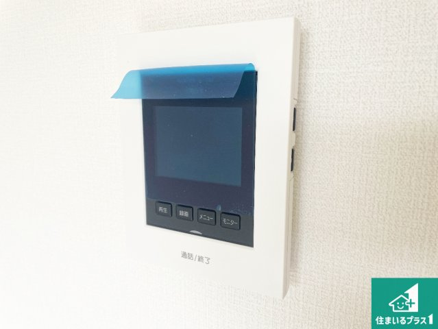 ♦藤井寺市陵南町　第1期　新築一戸建ての防犯設備|カラーモニターインターホン！声だけでなく来訪者の姿や顔がモニターで確認できるので、小さなお子様がいらっしゃるご家庭でも安心できます！
