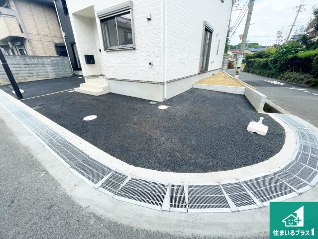 ♦藤井寺市陵南町　第1期　新築一戸建ての駐車場|駐車スペース！散水栓があるので、こまめに愛車を洗えます！