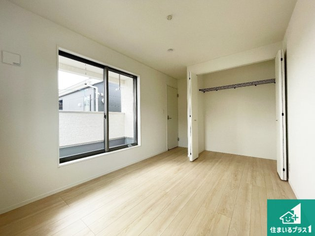 ♦藤井寺市陵南町　第1期　新築一戸建ての洋室|シンプルな洋室は、自分好みのインテリアが楽しめます♪ご家族とインテリアや家具を選びに行くのは物件購入時の醍醐味の一つです。ぜひお楽しみください♪