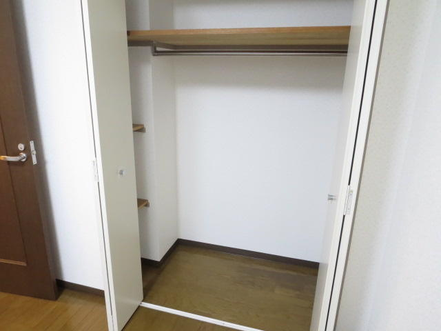 川崎市高津区久地４丁目の賃貸マンションの収納|他の部屋の写真です。