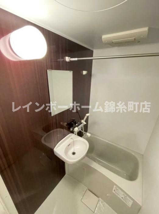 Stage 南小岩の浴室