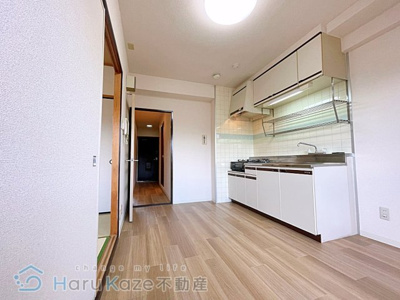 【居間・リビング】 | レスカール瑞穂【名古屋市賃貸・宅配ボックス】