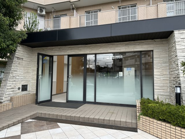 プライムアーバン武蔵小金井のエントランス