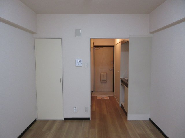 ル・ビラージュ日吉の居間・リビング|別部屋の参考写真になります