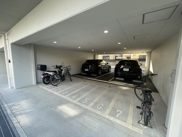 ＧＲＯＯＶＥ上甲子園の駐車場
