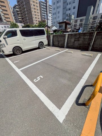 アイレックス南天神の駐車場