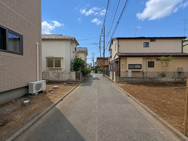 小平市上水南町1丁目 限定1区画の前面道路含む現地写真|建築条件ございません♪♪
お好きなハウスメーカーで理想の邸宅を自由に描くことができます　
ご予算を抑えた貴重な売地
ぜひ現地でご体感ください