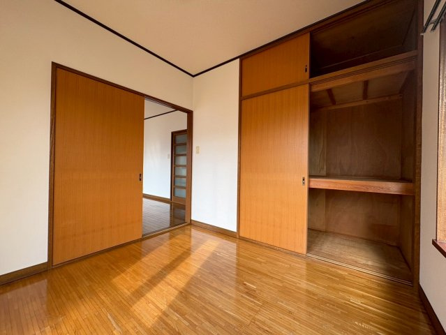 川崎市多摩区登戸の賃貸マンションの洋室