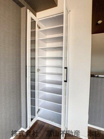 宗像市東郷５丁目の賃貸マンションの収納