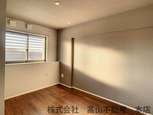 宗像市東郷５丁目の賃貸マンションの居間・リビング