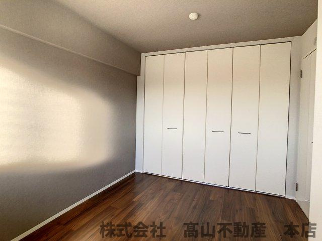 宗像市東郷５丁目の賃貸マンションの居間・リビング