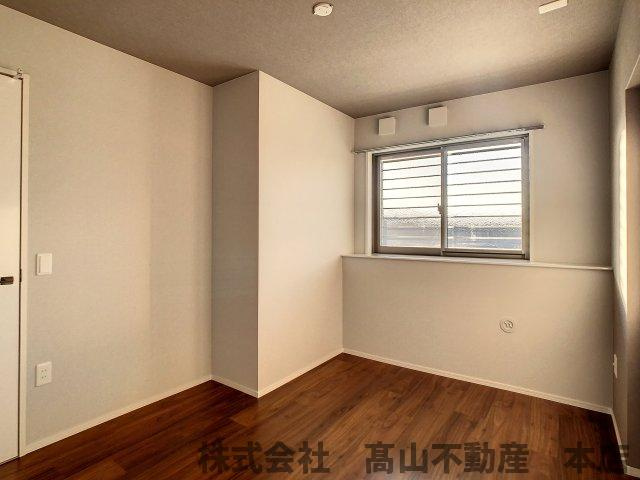 宗像市東郷５丁目の賃貸マンションの居間・リビング