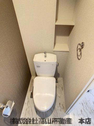 宗像市東郷５丁目の賃貸マンションのトイレ