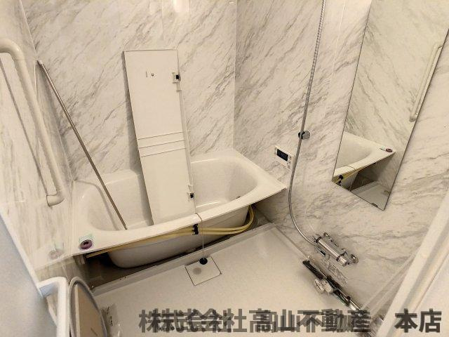 宗像市東郷５丁目の賃貸マンションの浴室