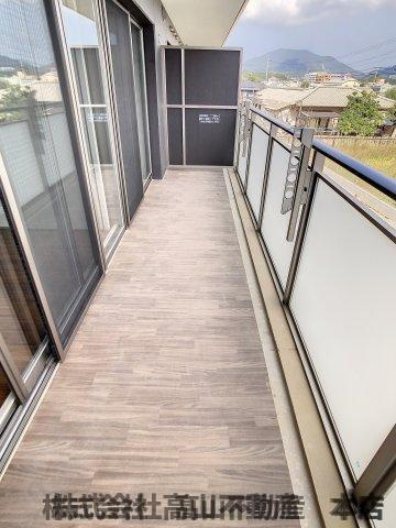 宗像市東郷５丁目の賃貸マンションのバルコニー
