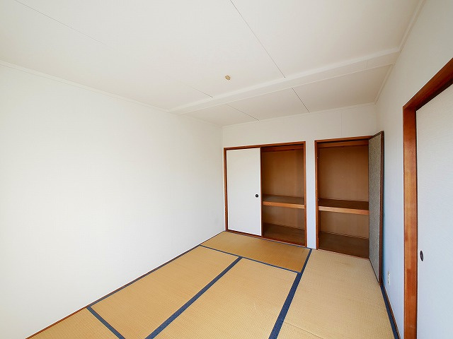 宮東マンションの和室|畳の上でゆっくりとくつろげる和室です
