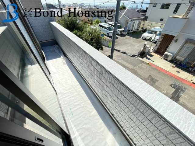 全2区画　B号棟　全居室収納有　長期優良　東朝霧丘　新築戸建のバルコニー