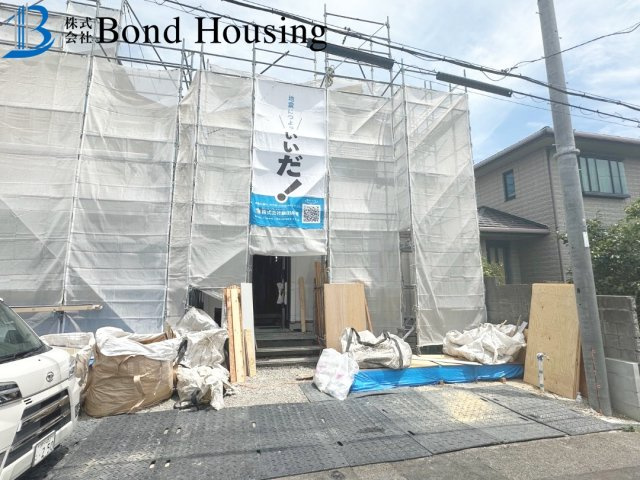 全2区画　B号棟　全居室収納有　長期優良　東朝霧丘　新築戸建の前面道路含む現地写真