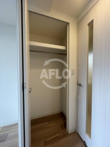 プレサンス新大阪ジェイズの収納|プレサンス新大阪ジェイズ　クローゼット