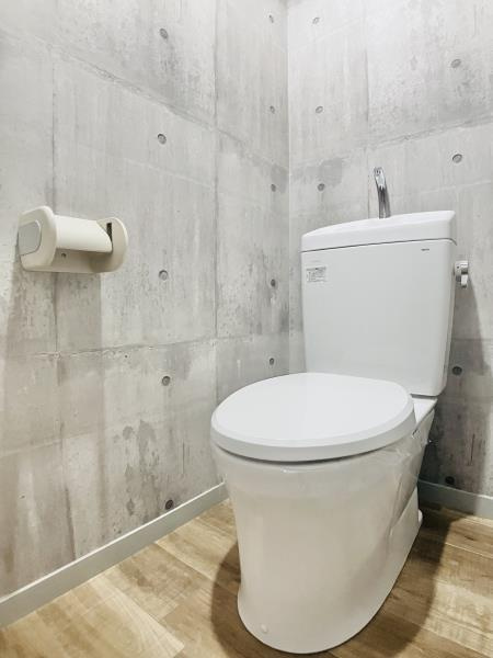 ＮＡＫＡＭＥＧＵＲＯ　ＡＲＫＩＩのトイレ|ゆったりとした空間のトイレです