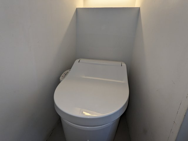 ファーレ代々木上原のトイレ|シンプルで使いやすいトイレです