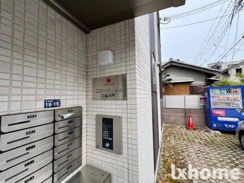 フローリッシュ正雀本町のエントランス