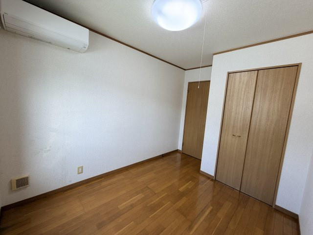 ウベファーストの洋室