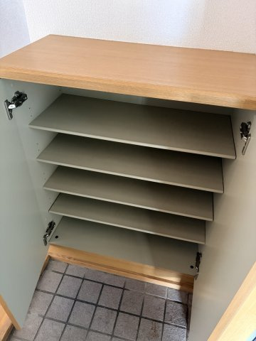 ウベファーストの玄関