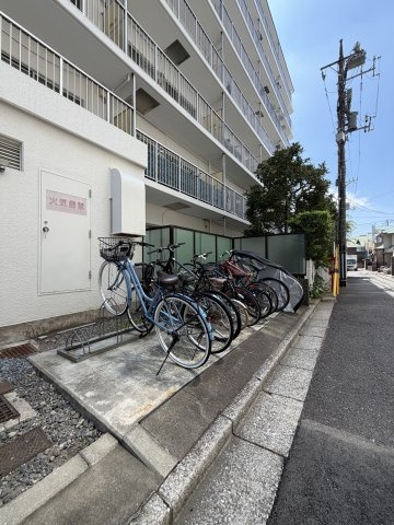 ベルエア新高円寺の駐輪場