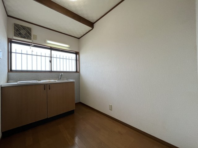 泉佐野市泉ケ丘3丁目　中古戸建のキッチン|2階にもキッチンスペースがございます。