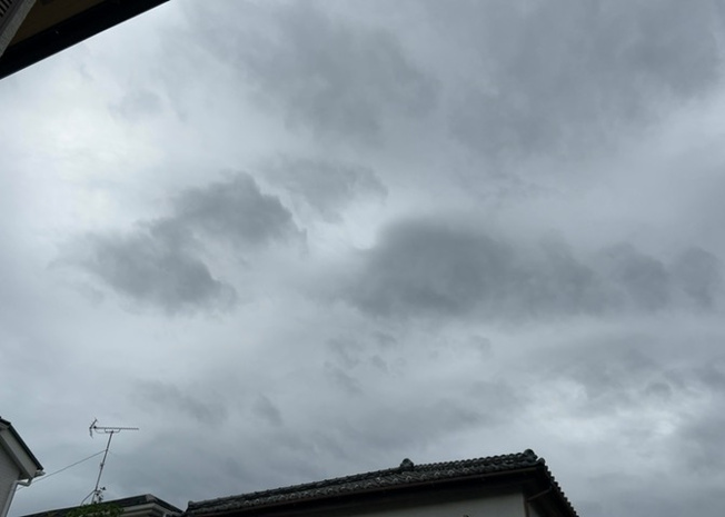 【展望】 | 眺望を気にして物件を探す場合、前面に建物が建っていないか現地で確認しましょう！前面に建物があると景色はもちろん、日当たりや風通しにも影響が出てきます。住んだ時のことを想像しながら現地見学をしましょう。