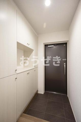 ダイコク日限山の玄関