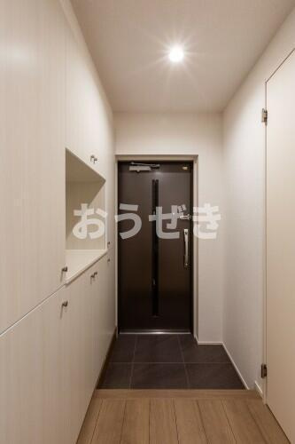 ダイコク日限山の玄関|※同仕様参考写真