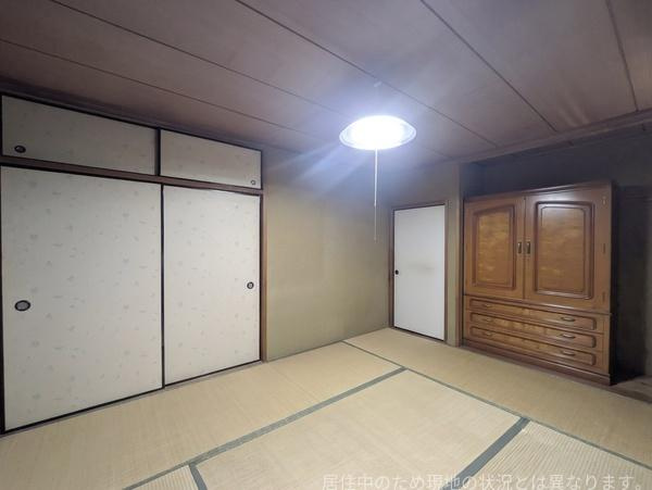 高城台4丁目　中古の和室|落ち着いた雰囲気の和室です。押し入れ収納も備わっており実用性があります。畳の感触を楽しめる空間になっています。天井や壁も和風の趣が感じられます。和のテイストをお探しの方におすすめできます。